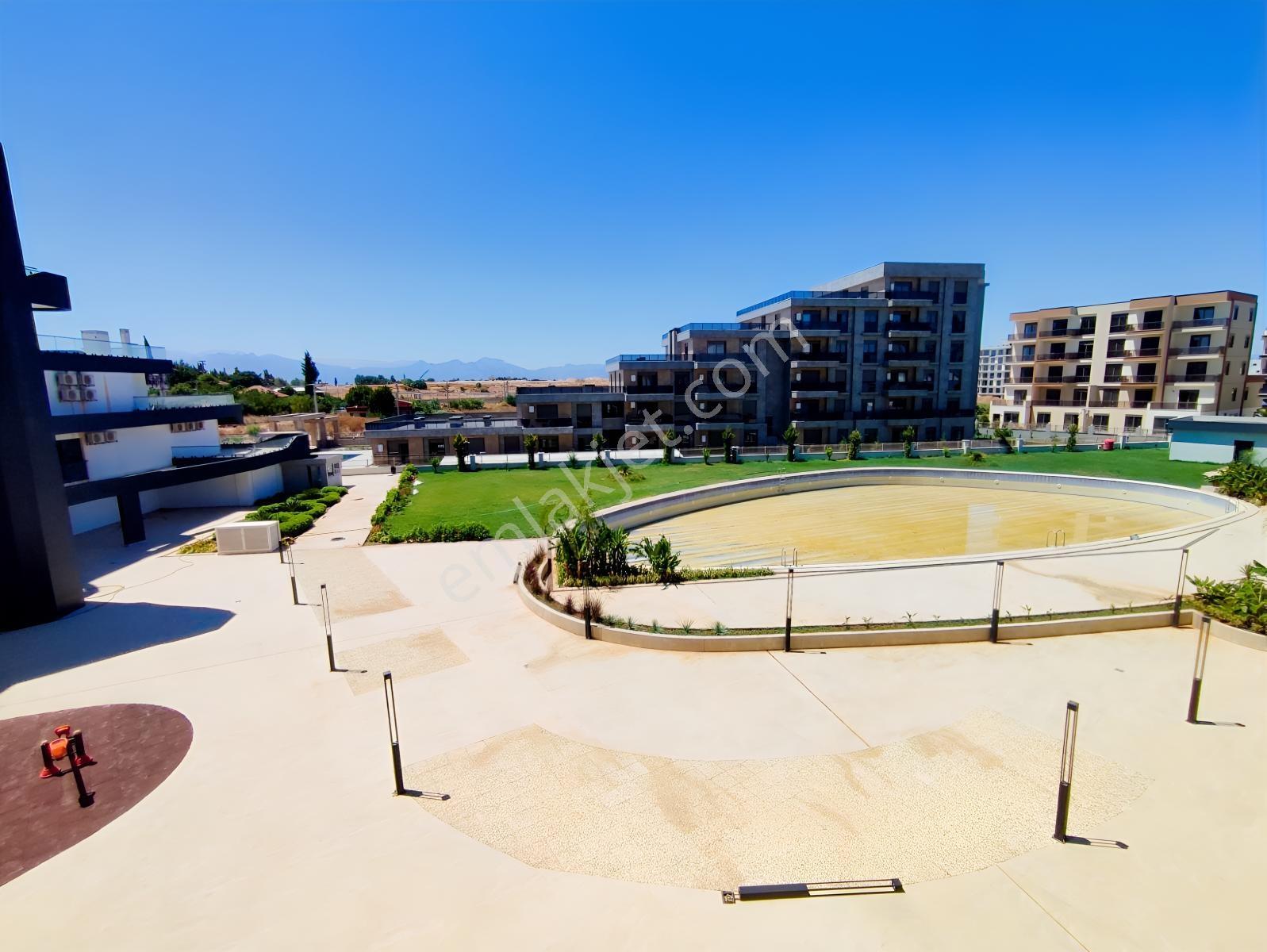 Altıntaş'ta Site İçinde Satılık 1+1 Daire
