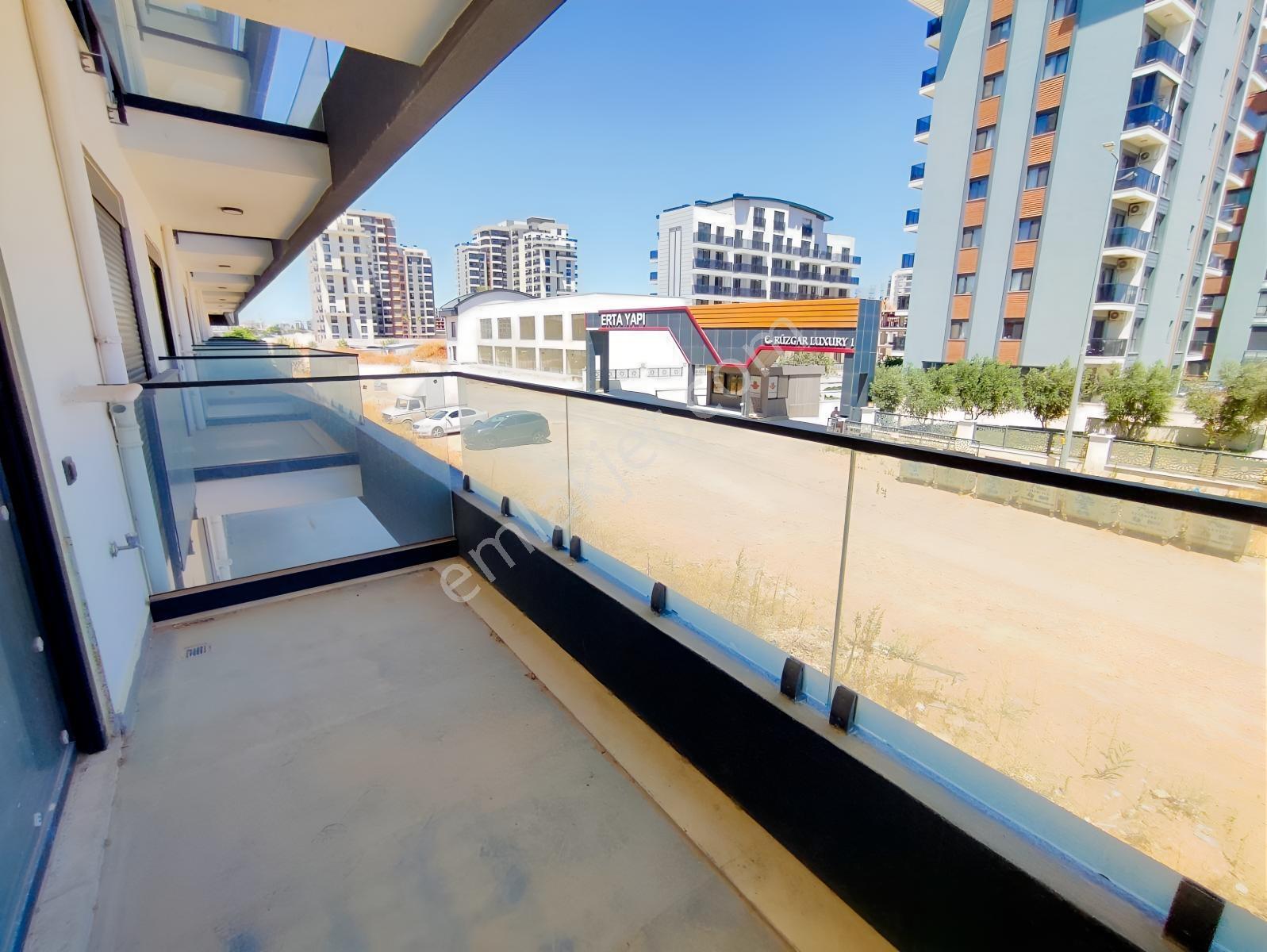 Altıntaş'ta Site İçinde Satılık 1+1 Daire — fotoğraf 11