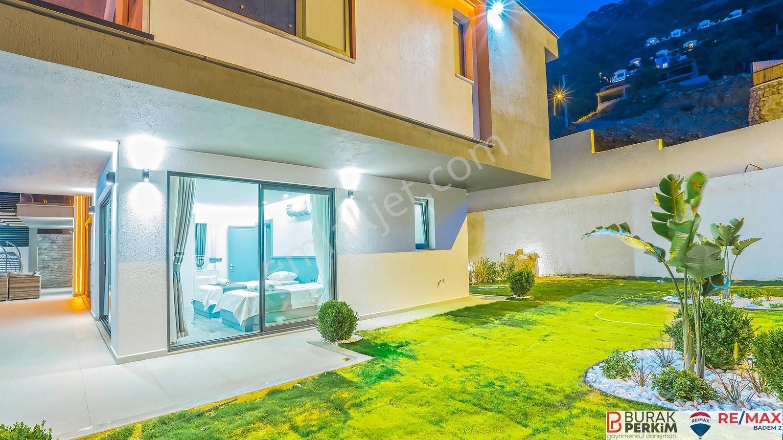 Kaş Bezirganda Deniz Manzaralı Satılık 2 Villa Ve 4.911 M² Hisse — fotoğraf 31
