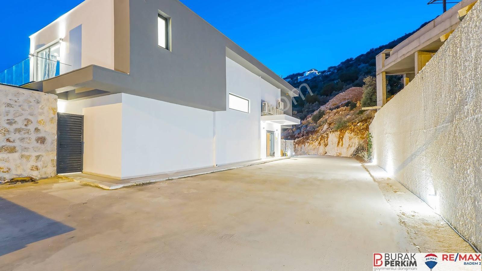 Kaş Bezirganda Deniz Manzaralı Satılık 2 Villa Ve 4.911 M² Hisse — fotoğraf 32