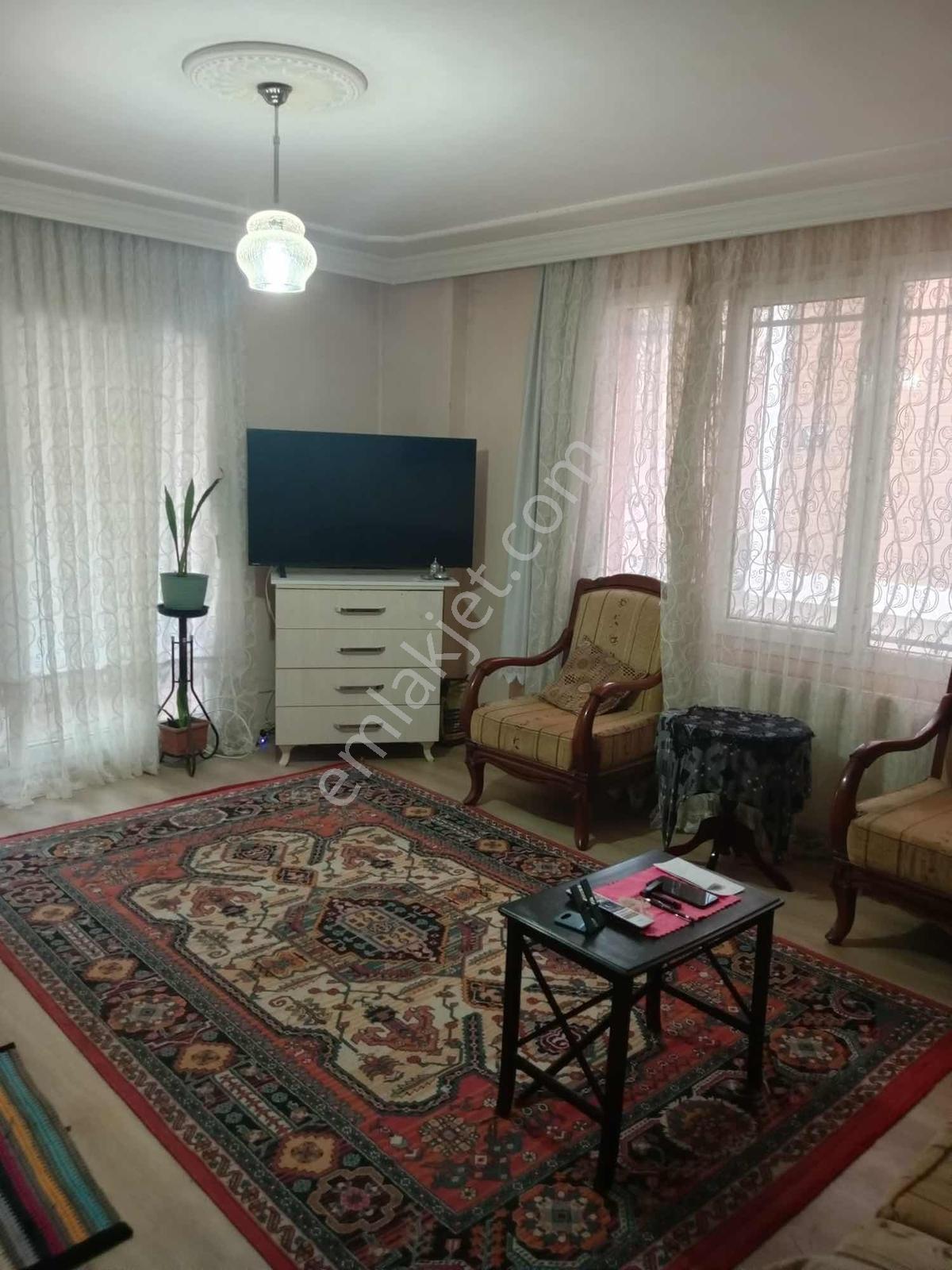 Seferihisar Camikebir Mh. Satılık Fırsat Daire — fotoğraf 2