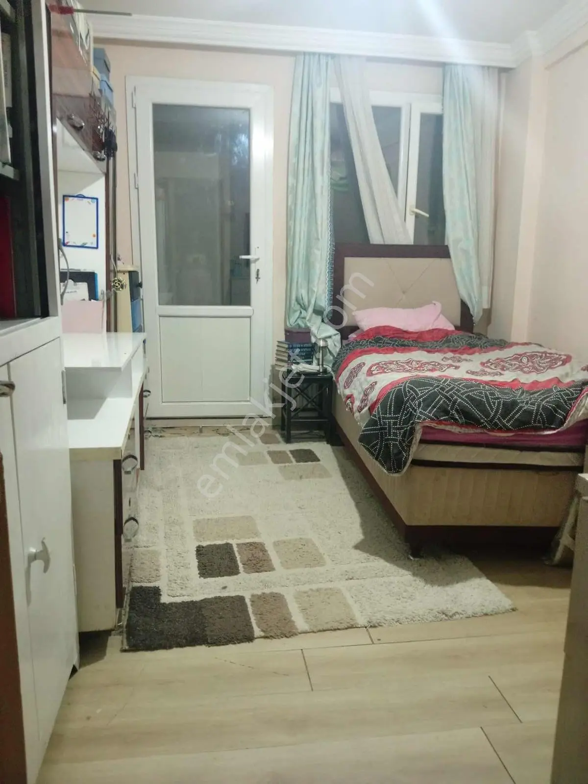 Seferihisar Camikebir Mh. Satılık Fırsat Daire — fotoğraf 8