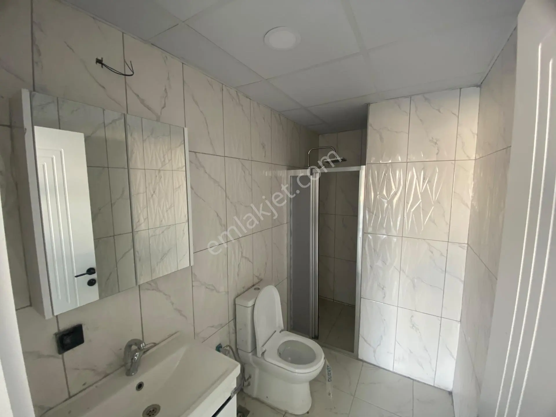 Kuşadası'nda Sıfır Havuzlu Sitede 2+1 Satılık Daire — fotoğraf 13