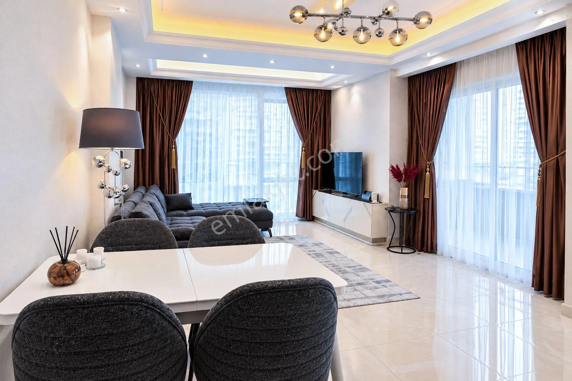 Mahmutlar’da Avm’li Sitede 81 M2 Eşyalı 2 Balkonlu 1+1 Satılık Daire — fotoğraf 21