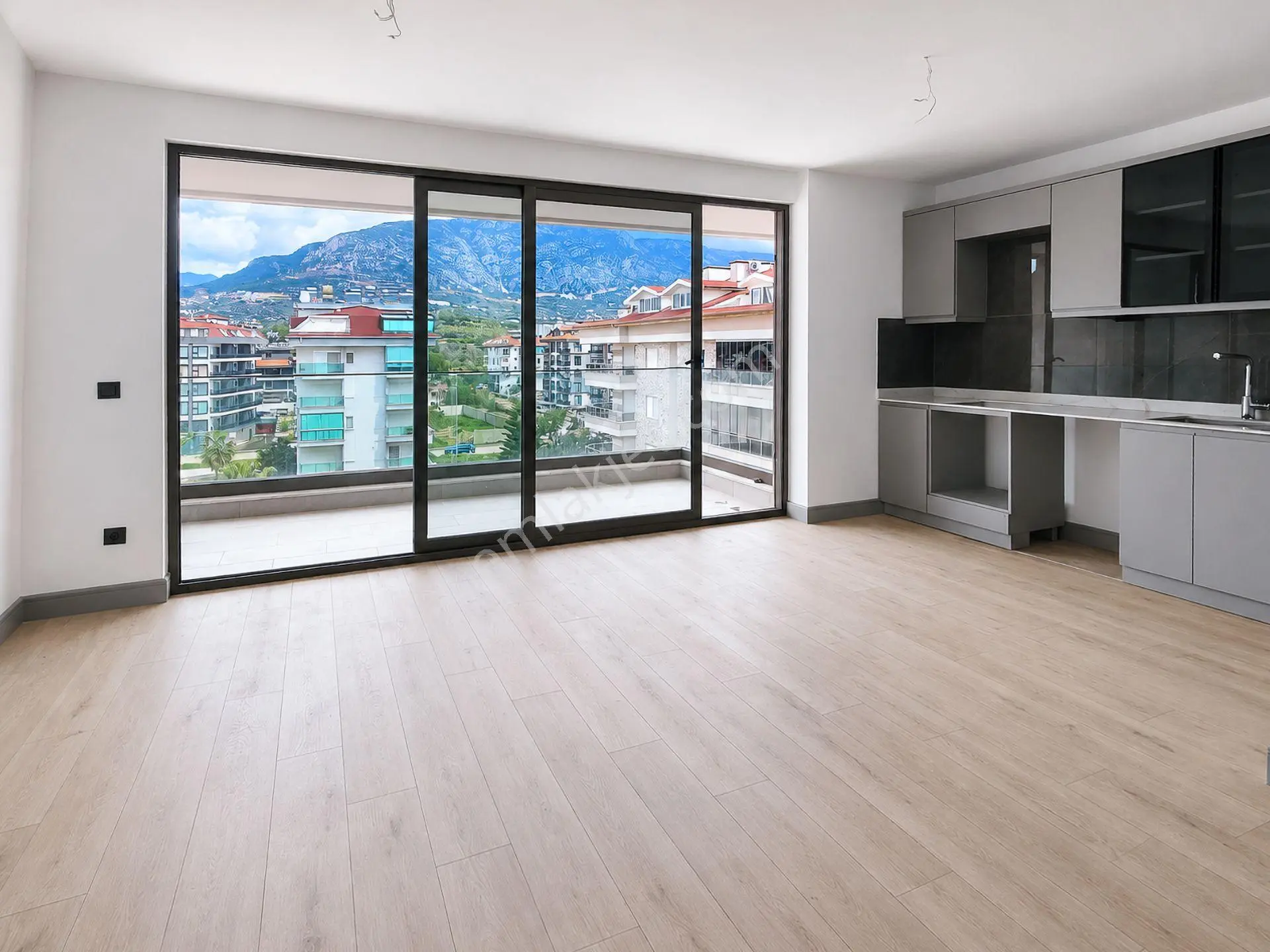 Kestel'de Denize Sıfır Yeni Sitede Manzaralı 2+1 Dubleks — fotoğraf 3