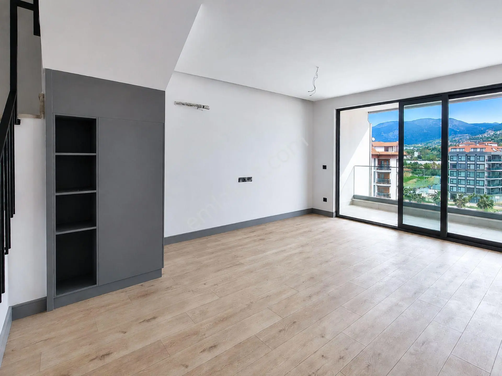 Kestel'de Denize Sıfır Yeni Sitede Manzaralı 2+1 Dubleks — fotoğraf 6