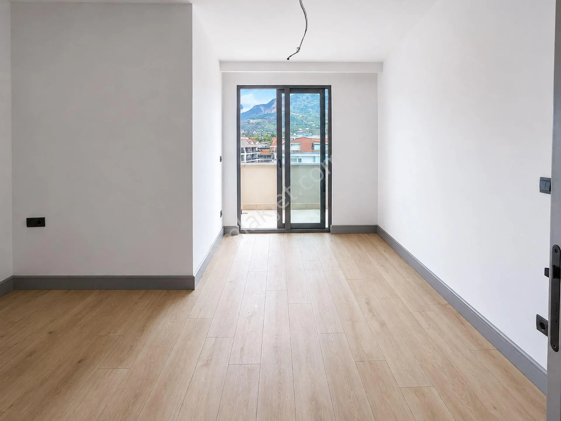 Kestel'de Denize Sıfır Yeni Sitede Manzaralı 2+1 Dubleks — fotoğraf 8
