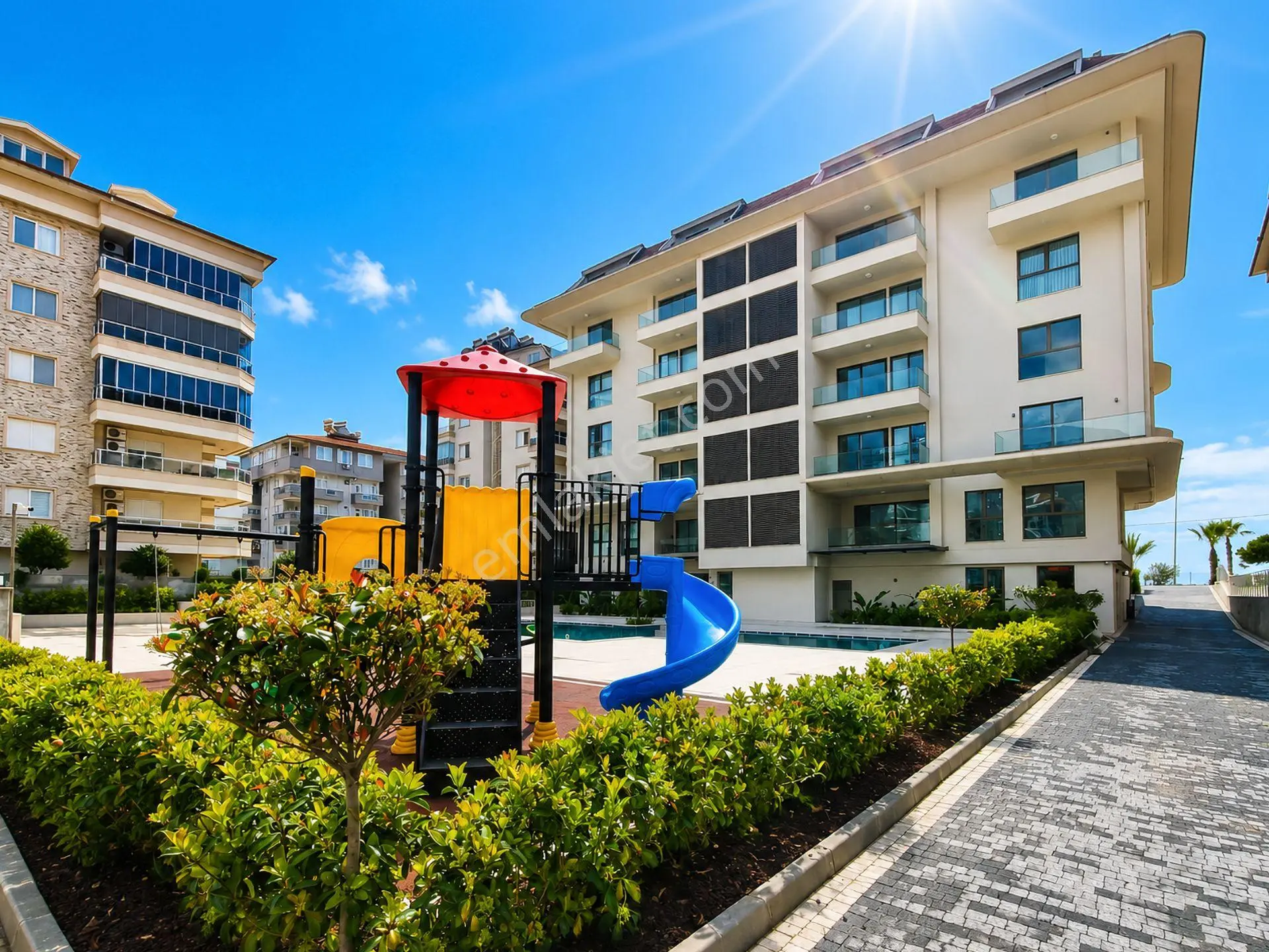Kestel'de Denize Sıfır Yeni Sitede Manzaralı 2+1 Dubleks — fotoğraf 24