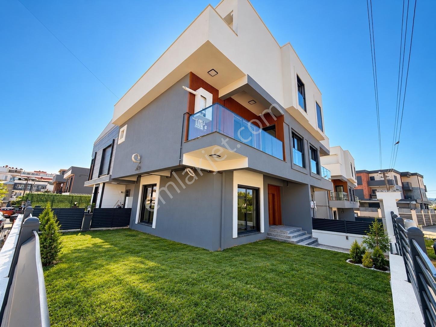 Coldwell Banker Poyrazdan Müstakil Bahçeli Lüks4+1 Satılık Villa — fotoğraf 4