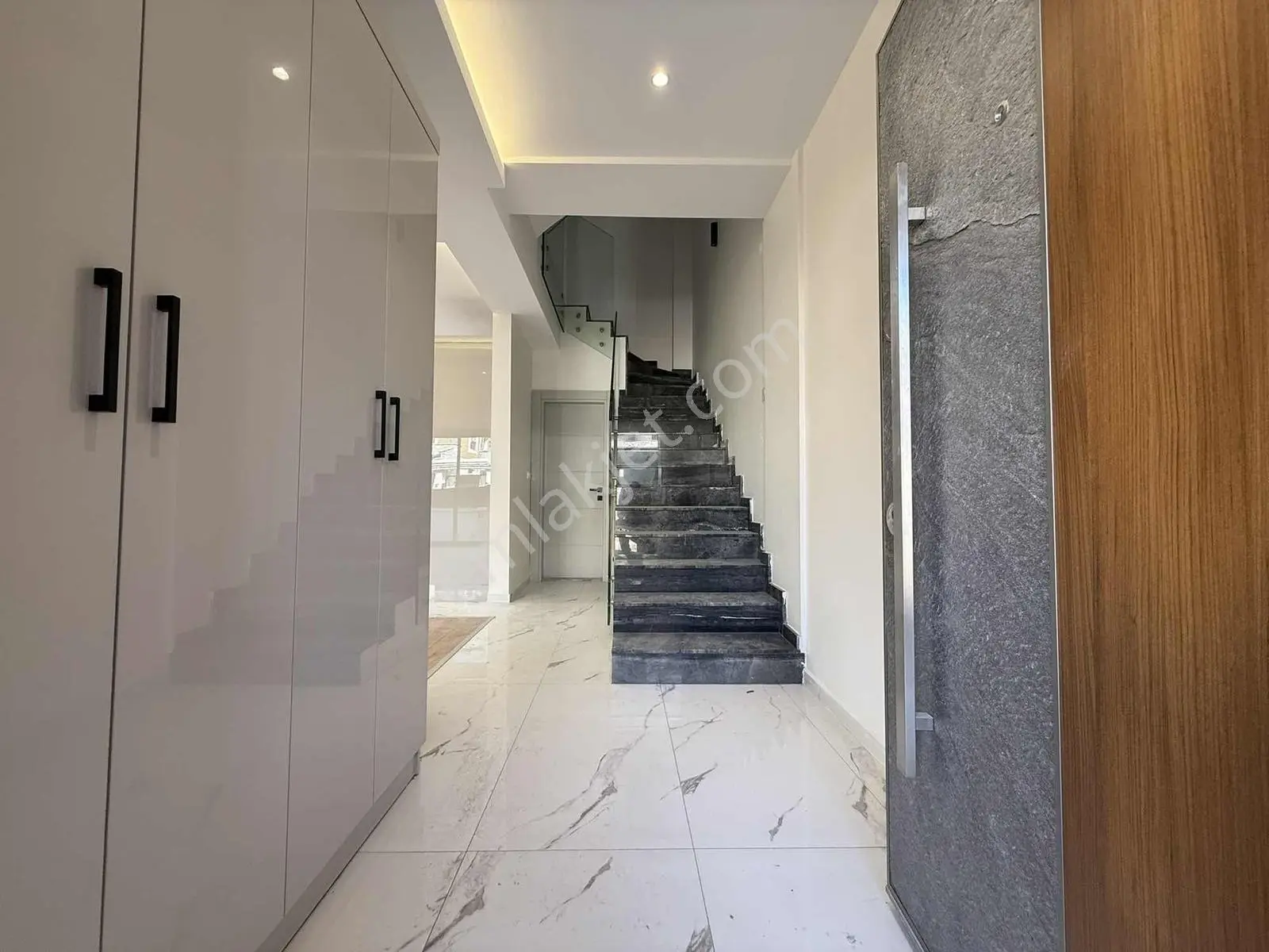 Coldwell Banker Poyrazdan Müstakil Bahçeli Lüks4+1 Satılık Villa — fotoğraf 9