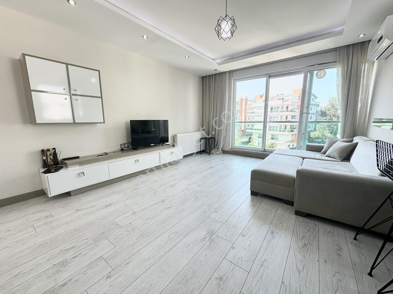 Ultra Lüks Site İçerisinde 2+1 Eşyalı 100m2 Satılık Daire En/ru — fotoğraf 2