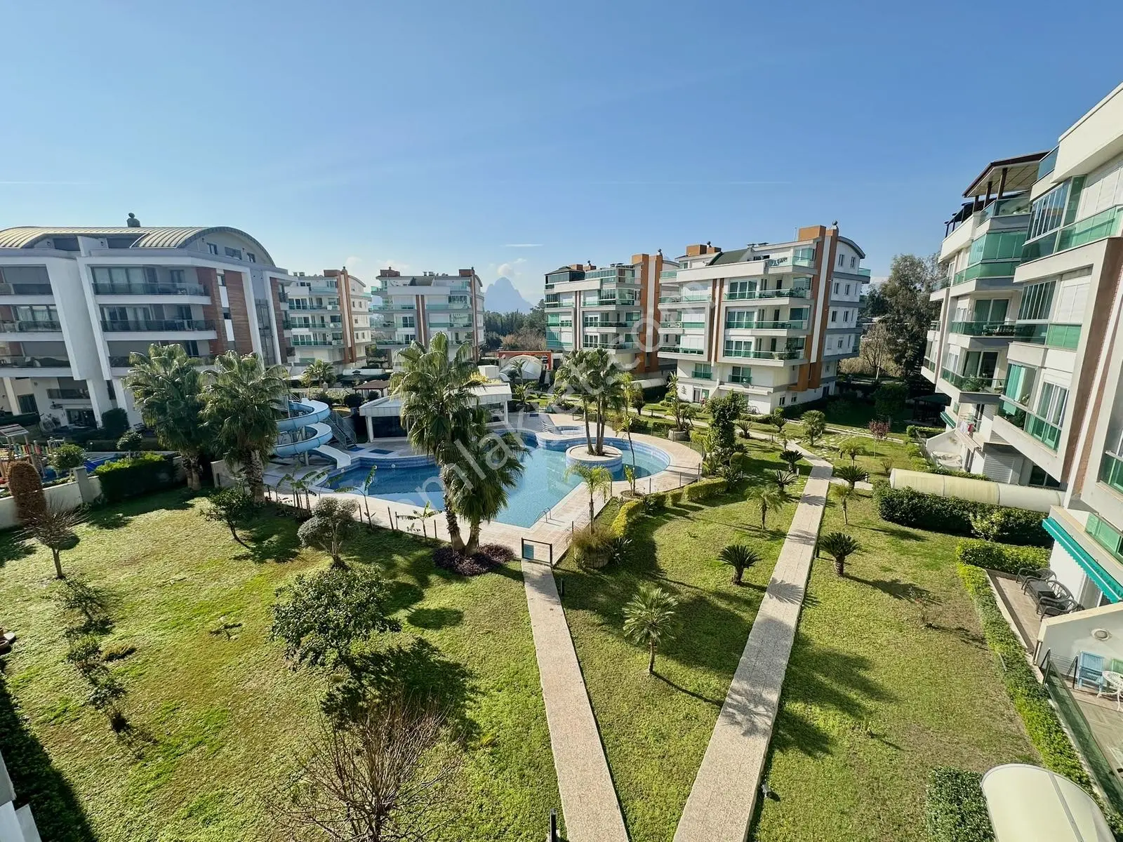 Ultra Lüks Site İçerisinde 2+1 Eşyalı 100m2 Satılık Daire En/ru — fotoğraf 10
