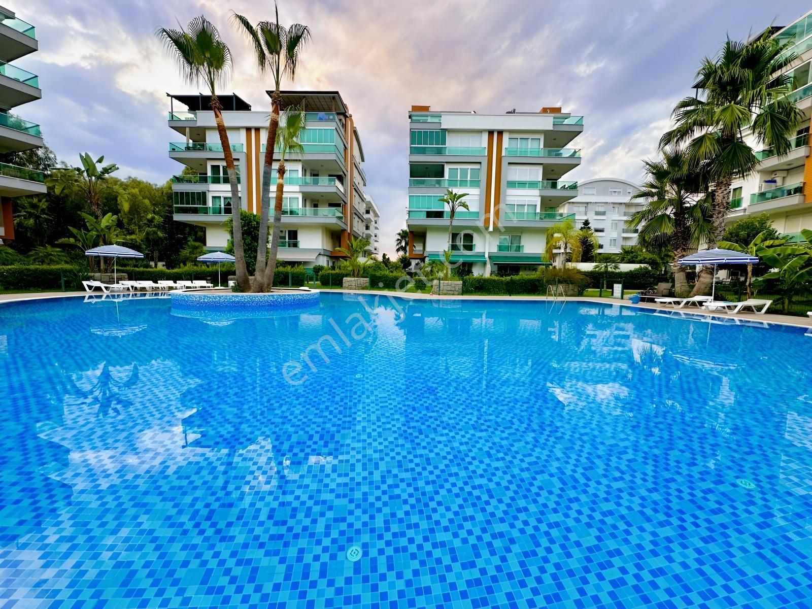 Ultra Lüks Site İçerisinde 2+1 Eşyalı 100m2 Satılık Daire En/ru — fotoğraf 24