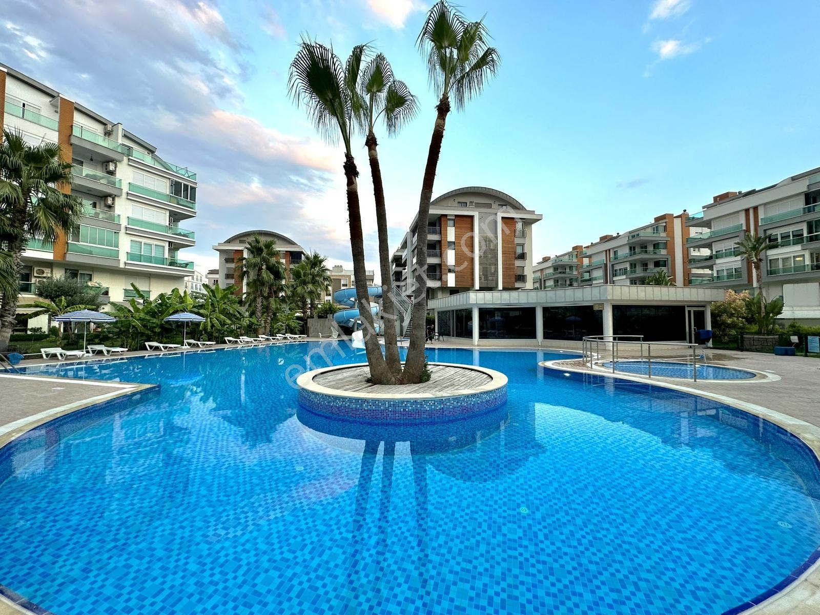 Ultra Lüks Site İçerisinde 2+1 Eşyalı 100m2 Satılık Daire En/ru — fotoğraf 27