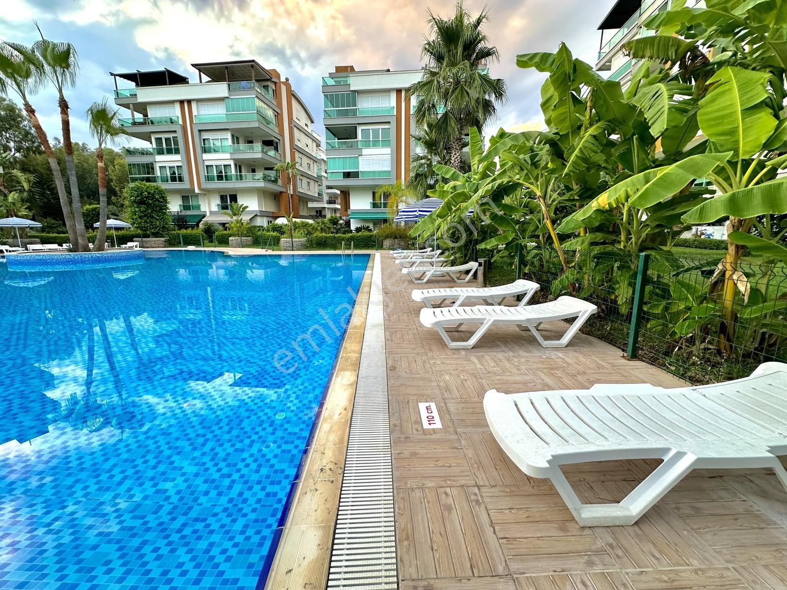 Ultra Lüks Site İçerisinde 2+1 Eşyalı 100m2 Satılık Daire En/ru — fotoğraf 28