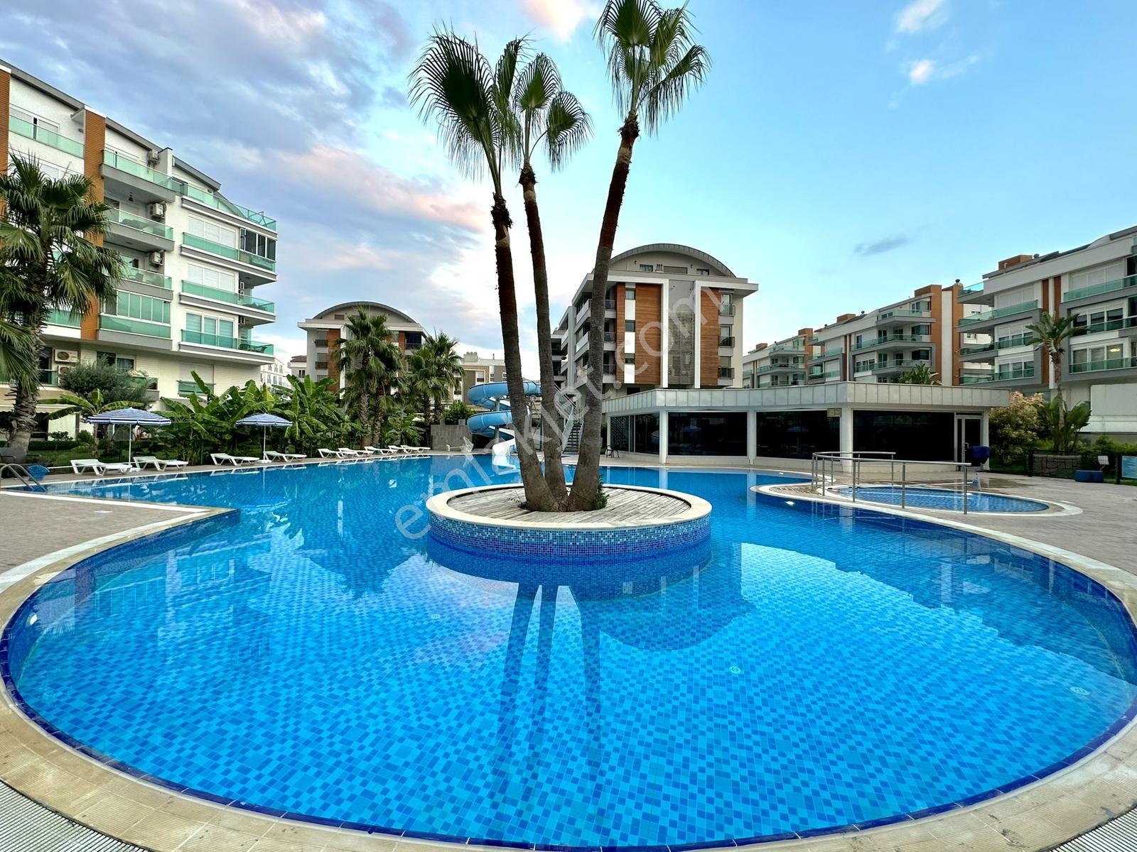 Ultra Lüks Site İçerisinde 2+1 Eşyalı 100m2 Satılık Daire En/ru — fotoğraf 30