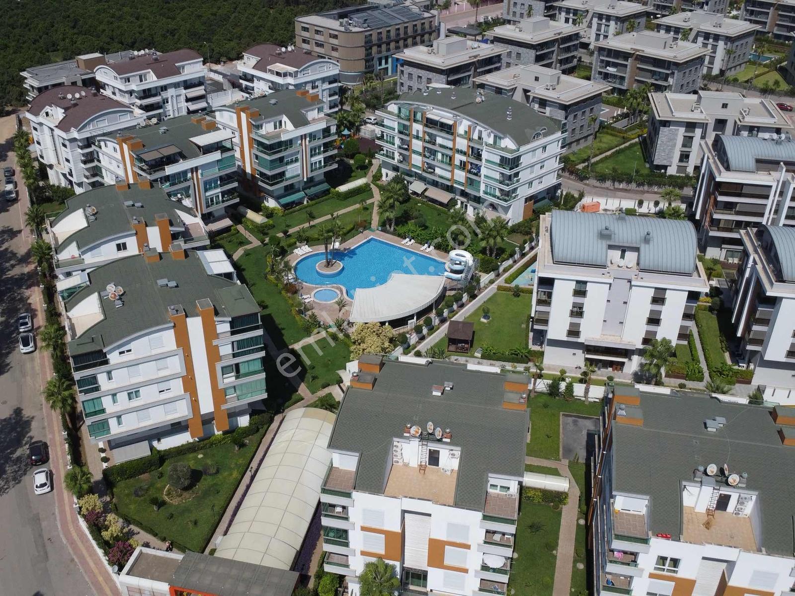 Ultra Lüks Site İçerisinde 2+1 Eşyalı 100m2 Satılık Daire En/ru — fotoğraf 34