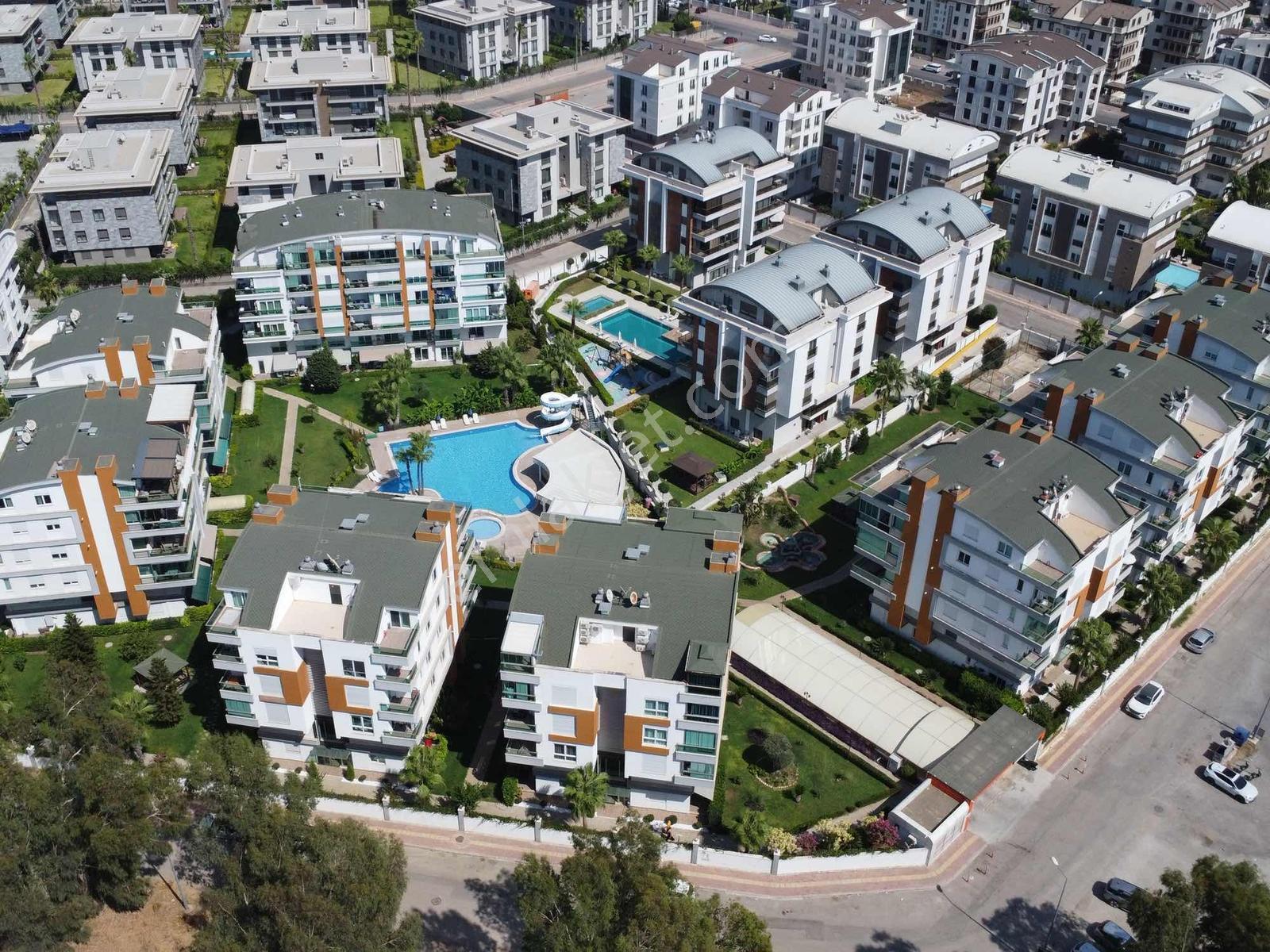 Ultra Lüks Site İçerisinde 2+1 Eşyalı 100m2 Satılık Daire En/ru — fotoğraf 35