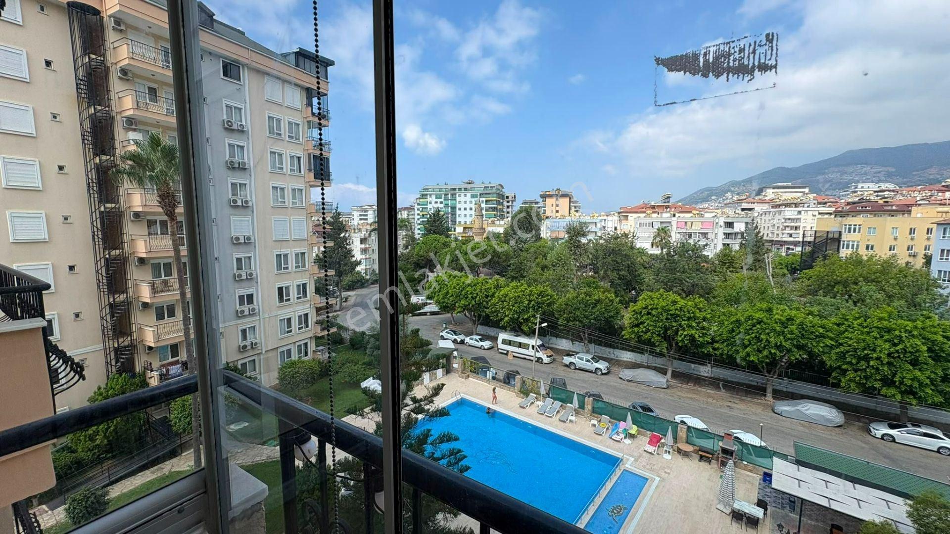 Alanya Güllerpınarında Ultra Lüks Eşyalı Merkezi Konum 1+1 Daire — fotoğraf 6