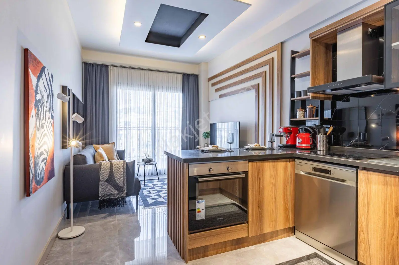 Ege Mahallesi'nde Sıfır Ultra Lüks 1+1 Satılık Daire — fotoğraf 2