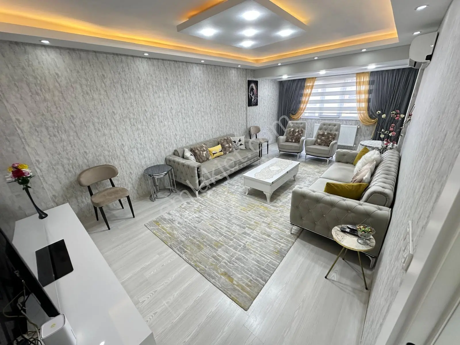 Şemikler Mahallesinde Site İçinde 3+1 Arakat Satılık Daire — fotoğraf 3