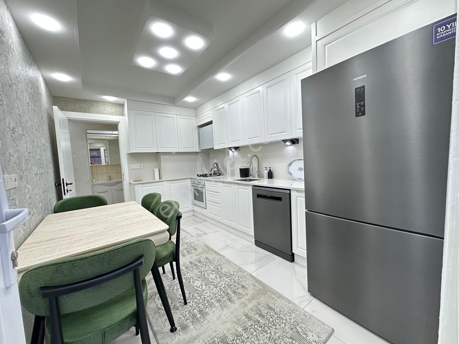 Şemikler Mahallesinde Site İçinde 3+1 Arakat Satılık Daire — fotoğraf 6