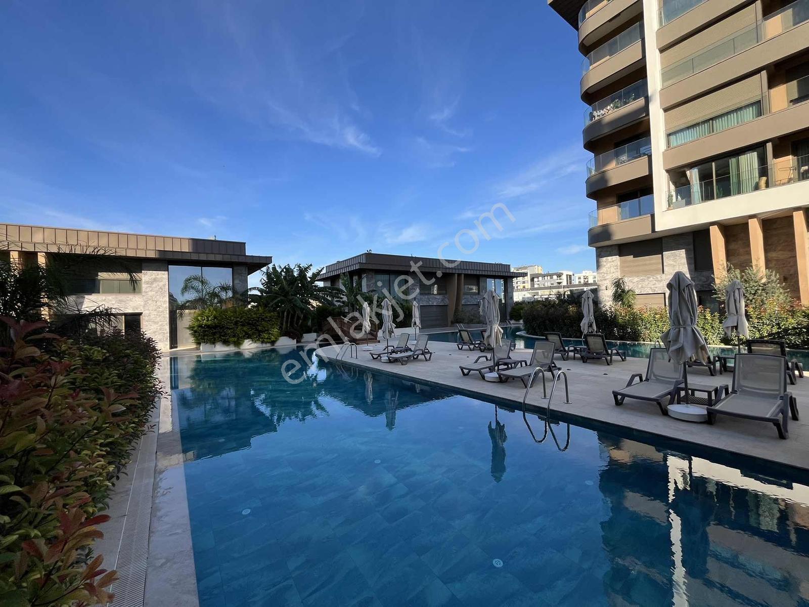 Park Villa'da Arakak 2+1 Kompleks Satılık Daire — fotoğraf 4