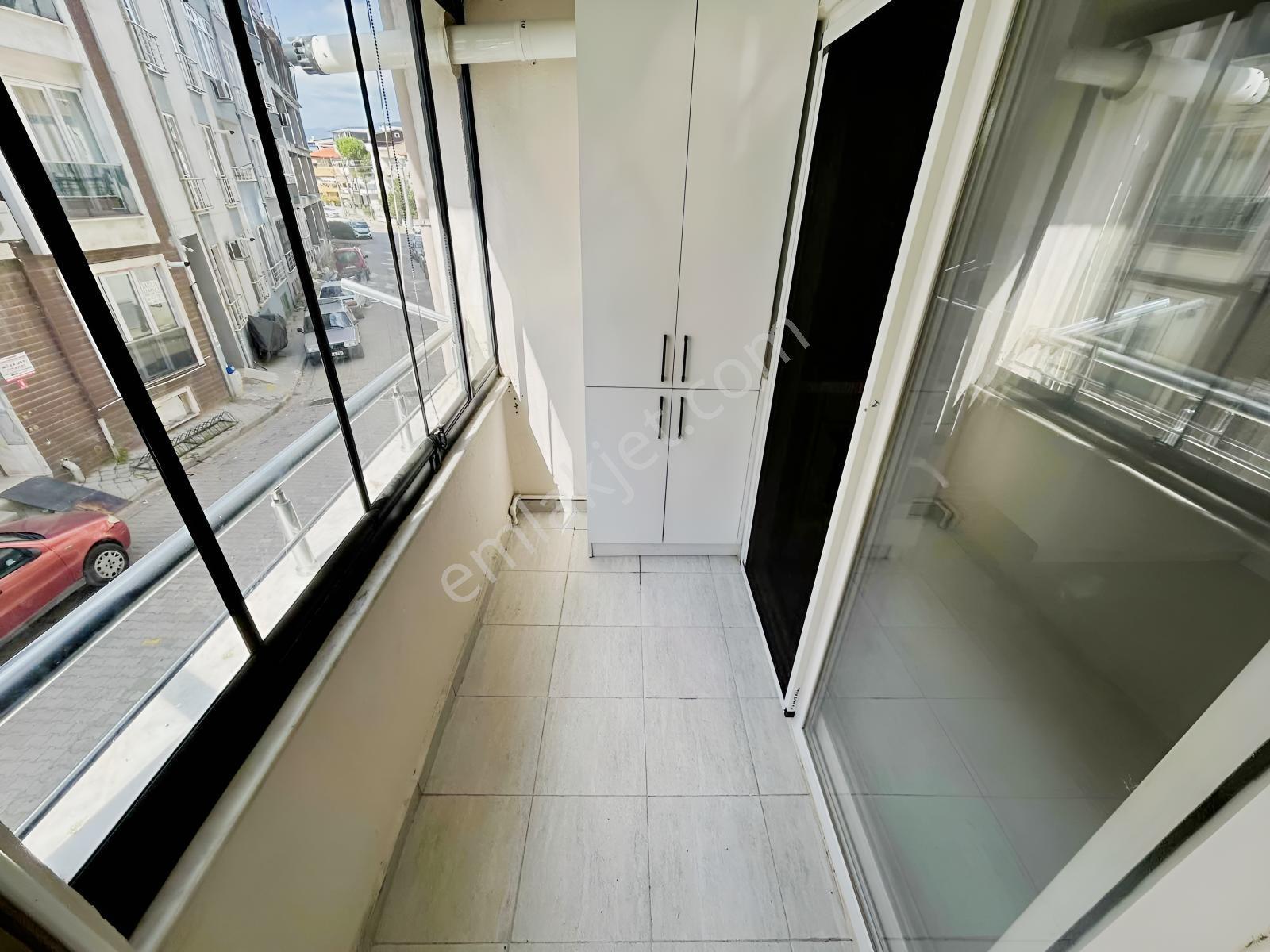 Onmax Burhaniye Merkezde 2+1 Ara Kat Kapalı Mutfak Satılık Daire — fotoğraf 7