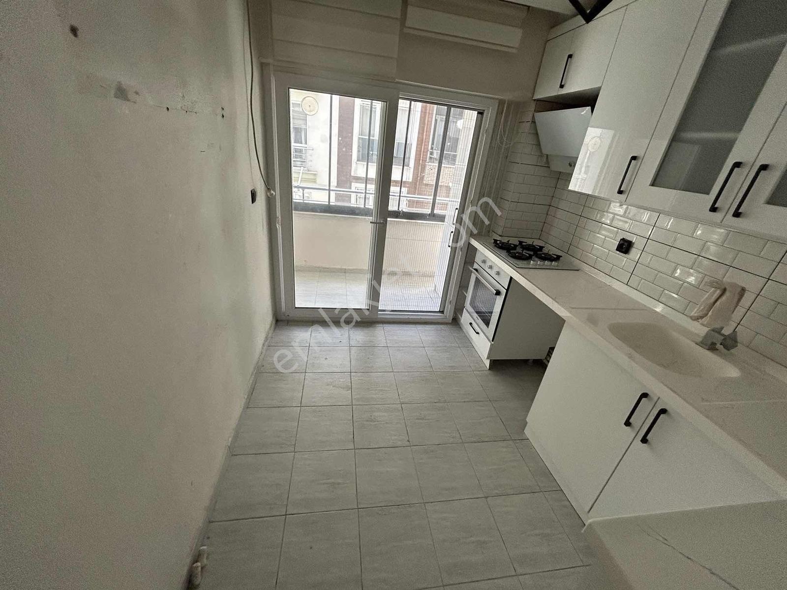 Onmax Burhaniye Merkezde 2+1 Ara Kat Kapalı Mutfak Satılık Daire — fotoğraf 12