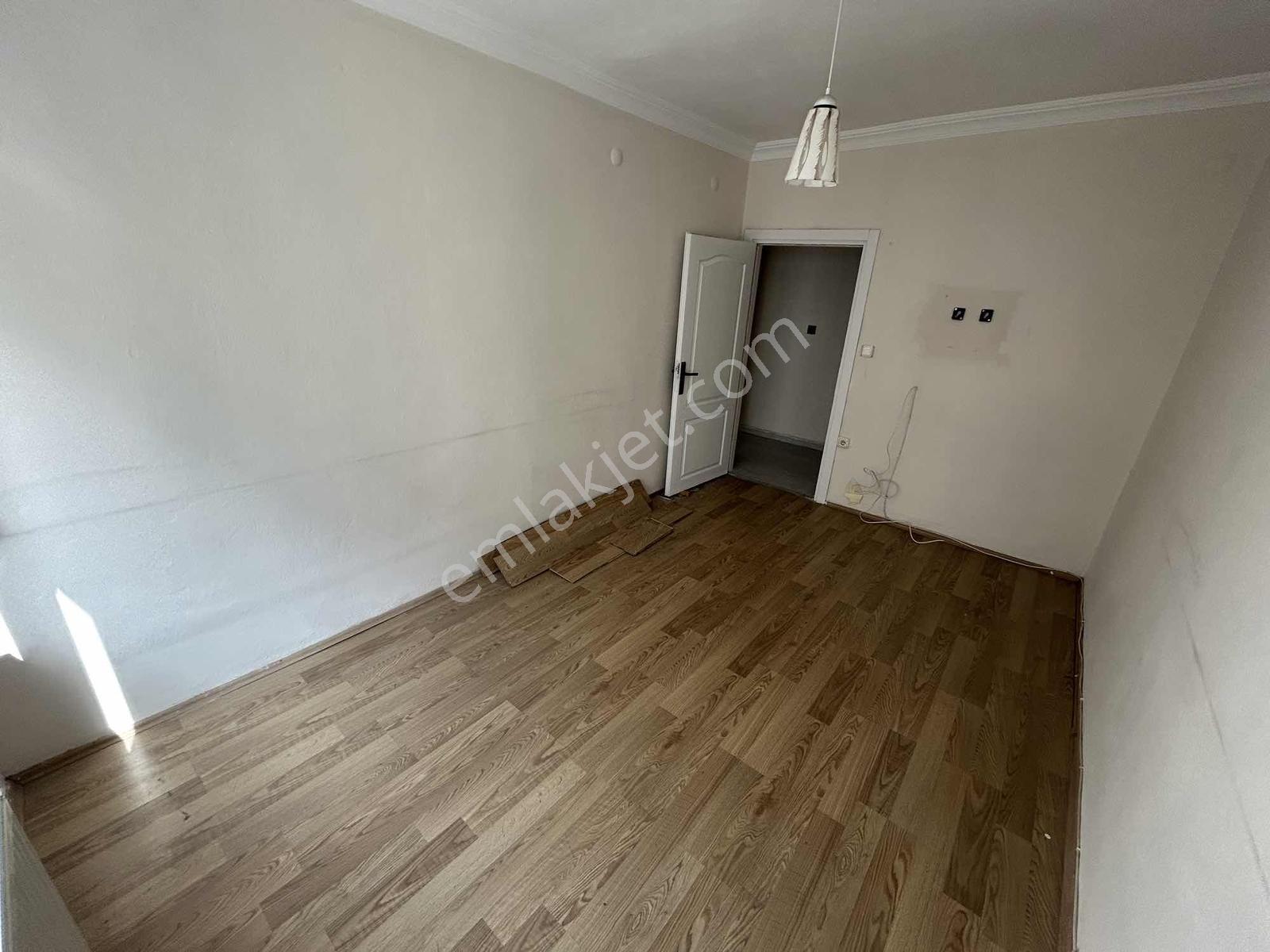 Onmax Burhaniye Merkezde 2+1 Ara Kat Kapalı Mutfak Satılık Daire — fotoğraf 18
