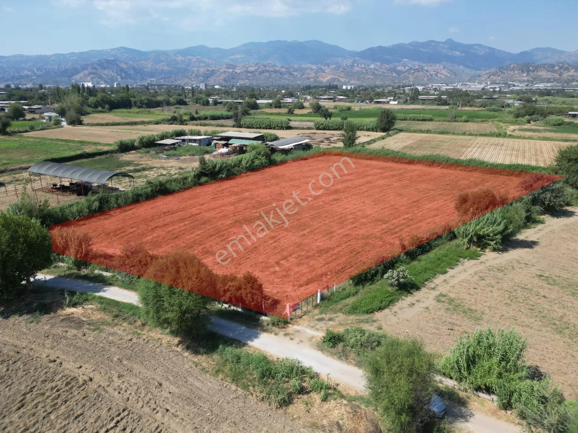 “merkeze Ve Osb’ye Yakın 8 Dönüm Tarla – Yolu Açık, Sorunsuz Altyapı” — fotoğraf 5
