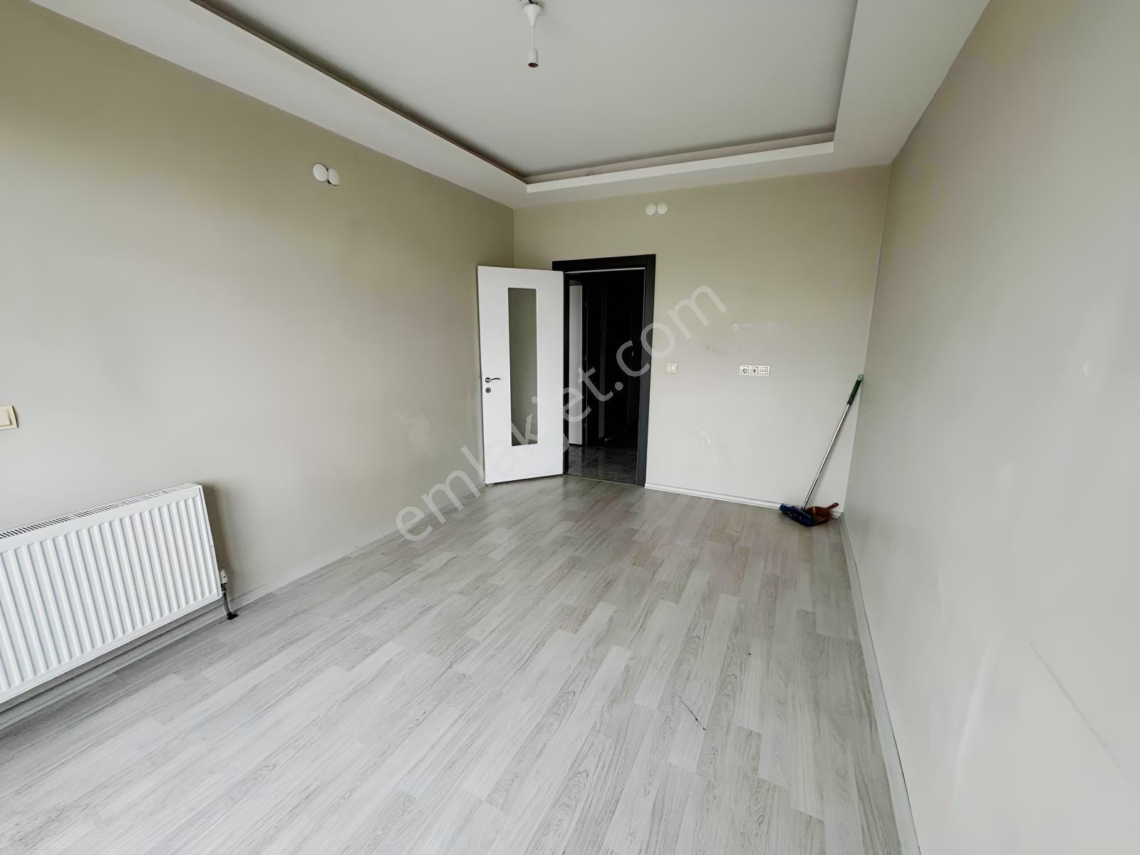 Aslanlı Kışla Cad. Üzeri Tramvay Yakını 150m² 3+1 Satılık Daire — fotoğraf 7