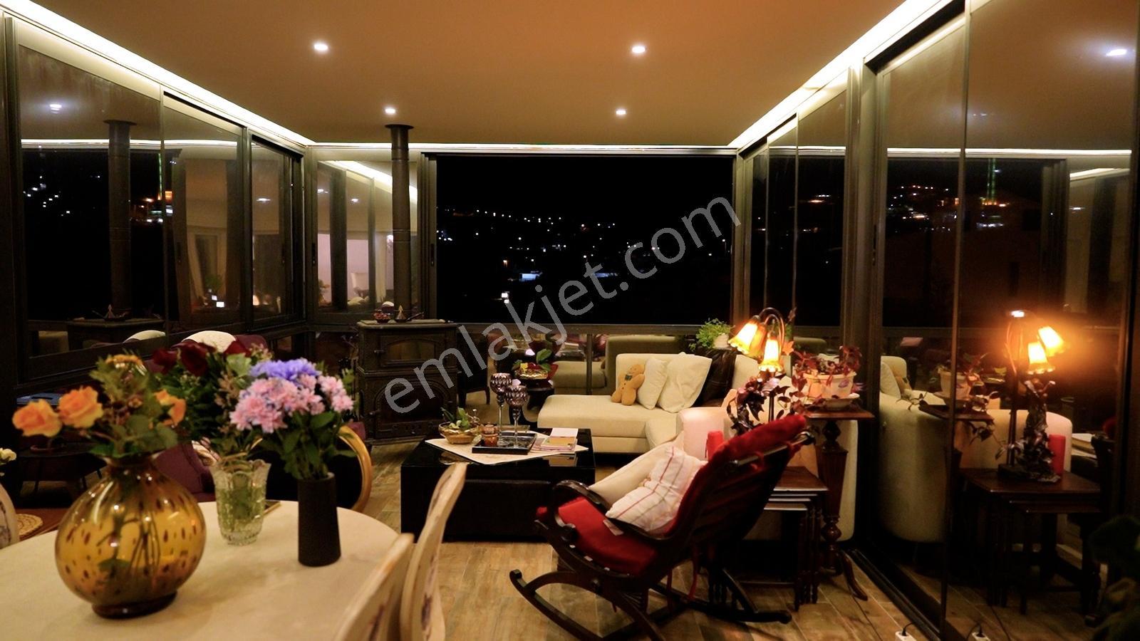 Alacaatlı Popüler Sitesinde Şerefiyeli Satılık Villa — fotoğraf 9
