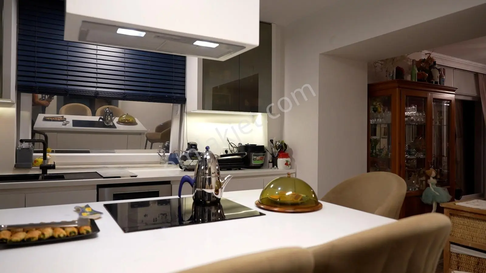 Alacaatlı Popüler Sitesinde Şerefiyeli Satılık Villa — fotoğraf 25