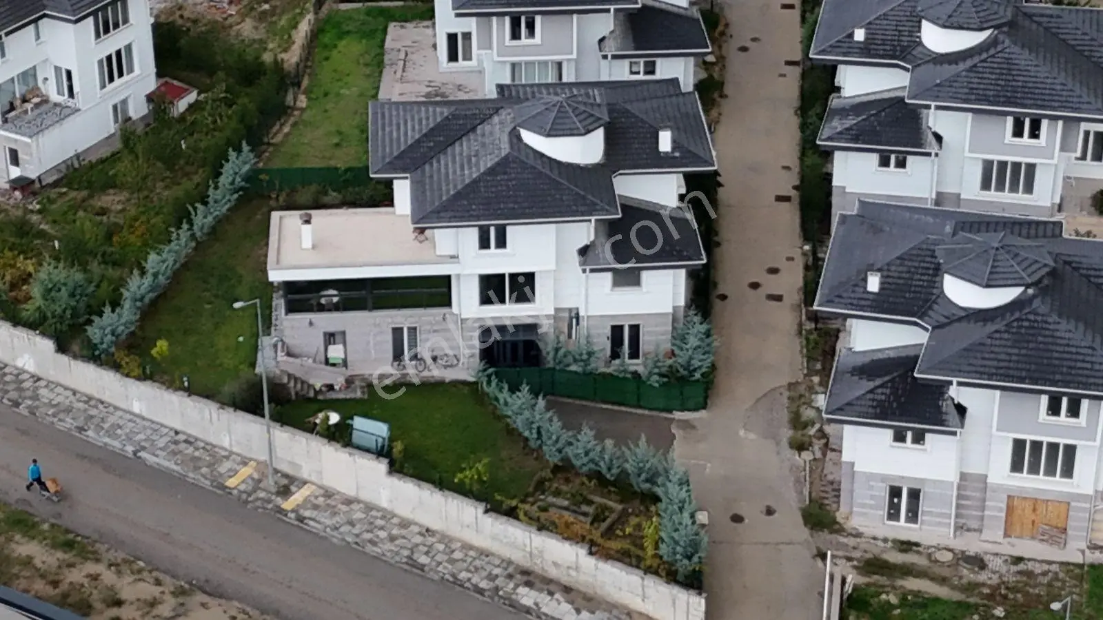 Alacaatlı Popüler Sitesinde Şerefiyeli Satılık Villa — fotoğraf 48