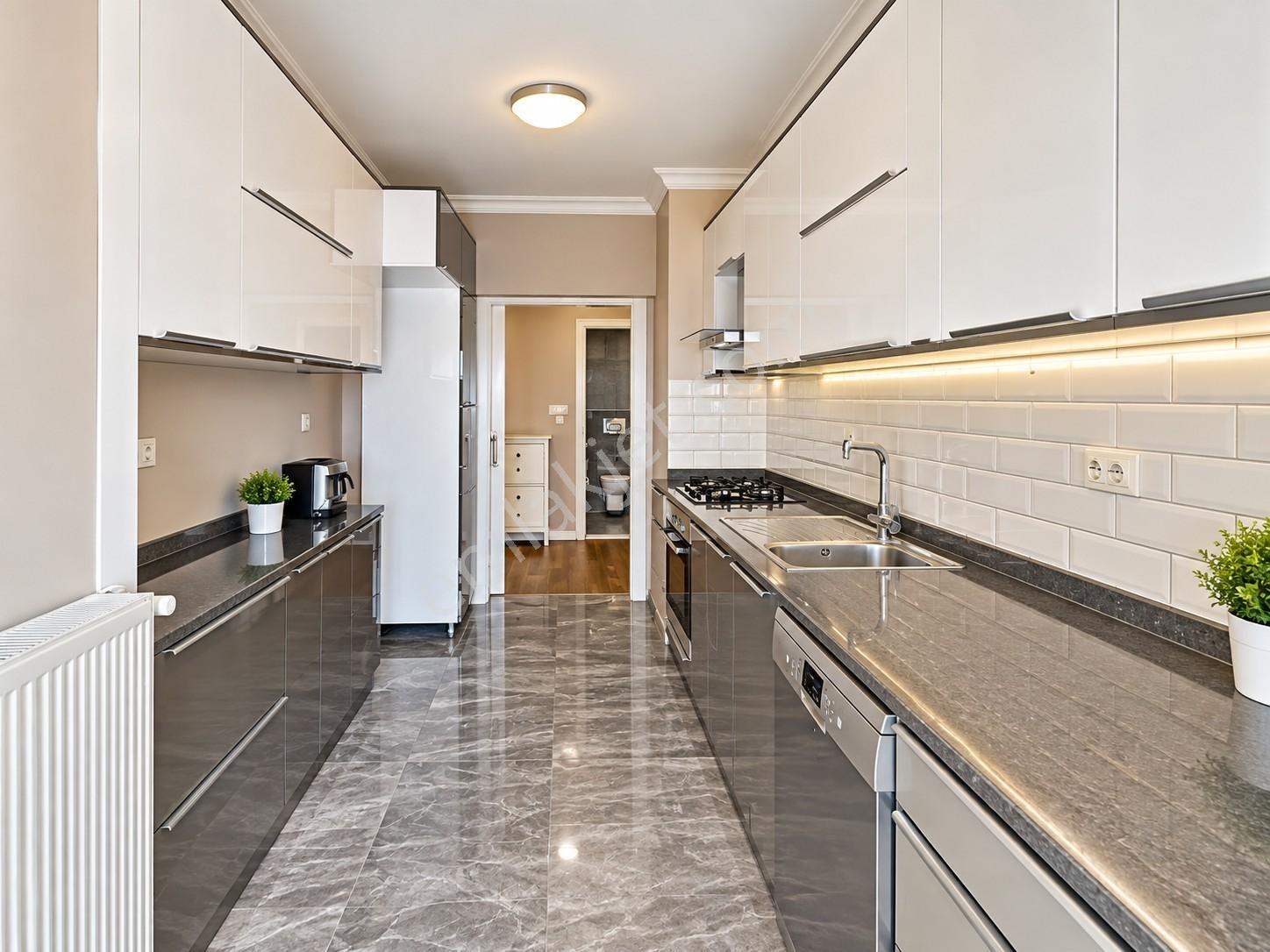Büyükesat Mesa Güneş Sitesi'nde 3+1 Satılık Bakımlı Daire — fotoğraf 3