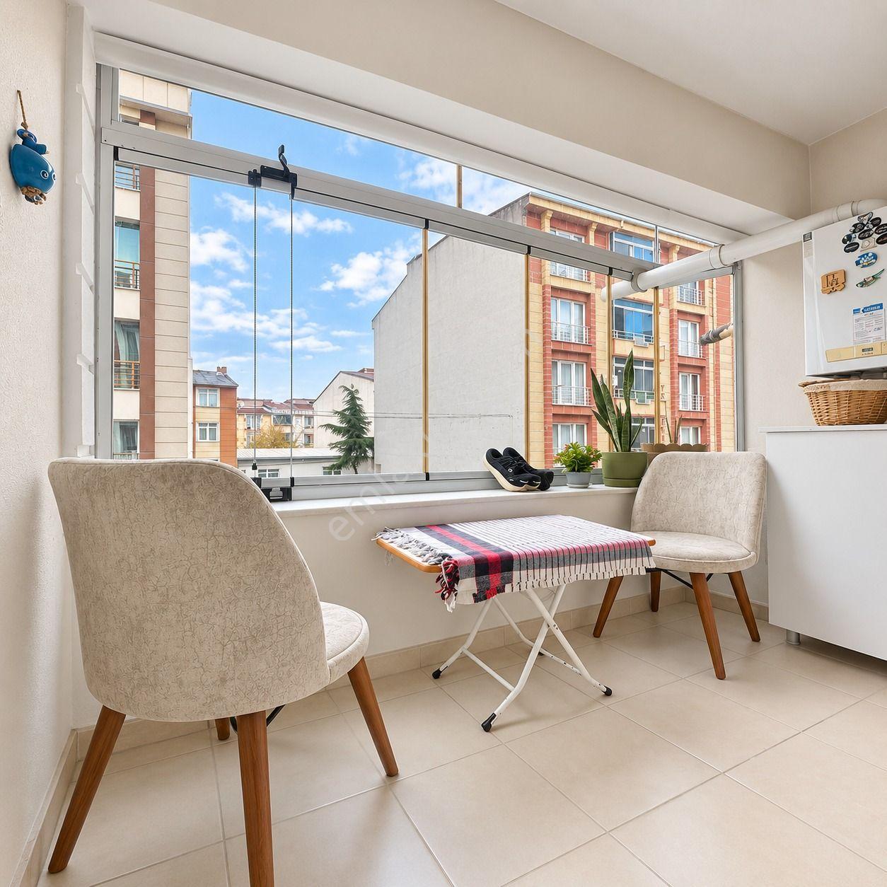 Merkezi Konumda Dev Metrekareli, 3 Balkonlu Satılık 2+1 Daire — fotoğraf 15