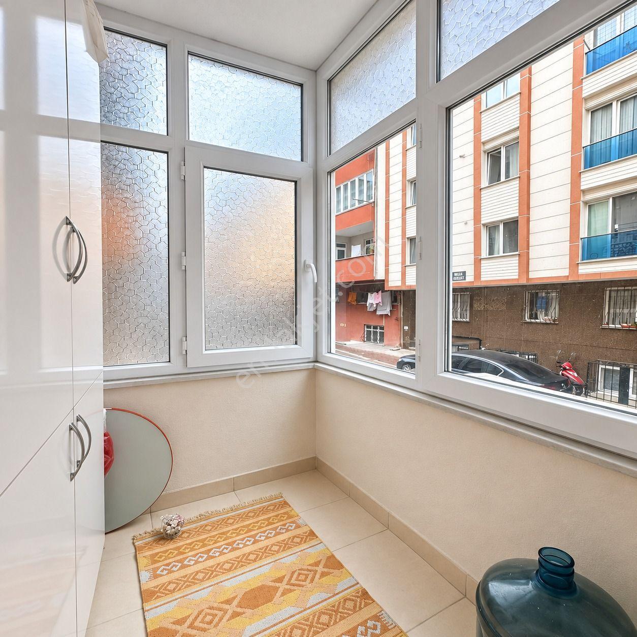 Merkezi Konumda Dev Metrekareli, 3 Balkonlu Satılık 2+1 Daire — fotoğraf 17