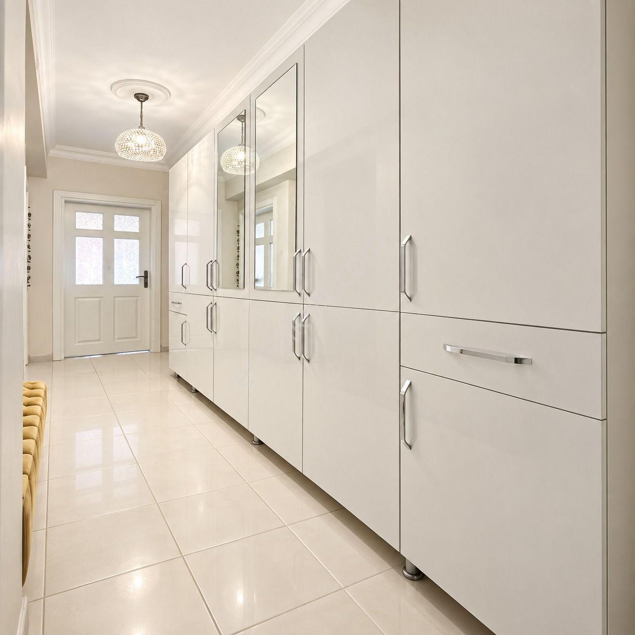 Merkezi Konumda Dev Metrekareli, 3 Balkonlu Satılık 2+1 Daire — fotoğraf 19