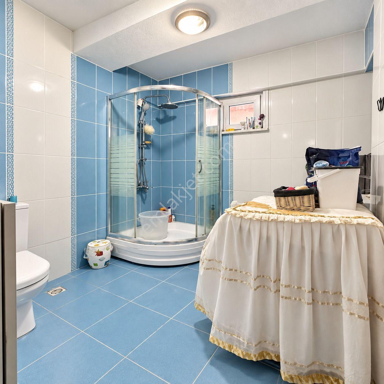 Merkezi Konumda Dev Metrekareli, 3 Balkonlu Satılık 2+1 Daire — fotoğraf 21