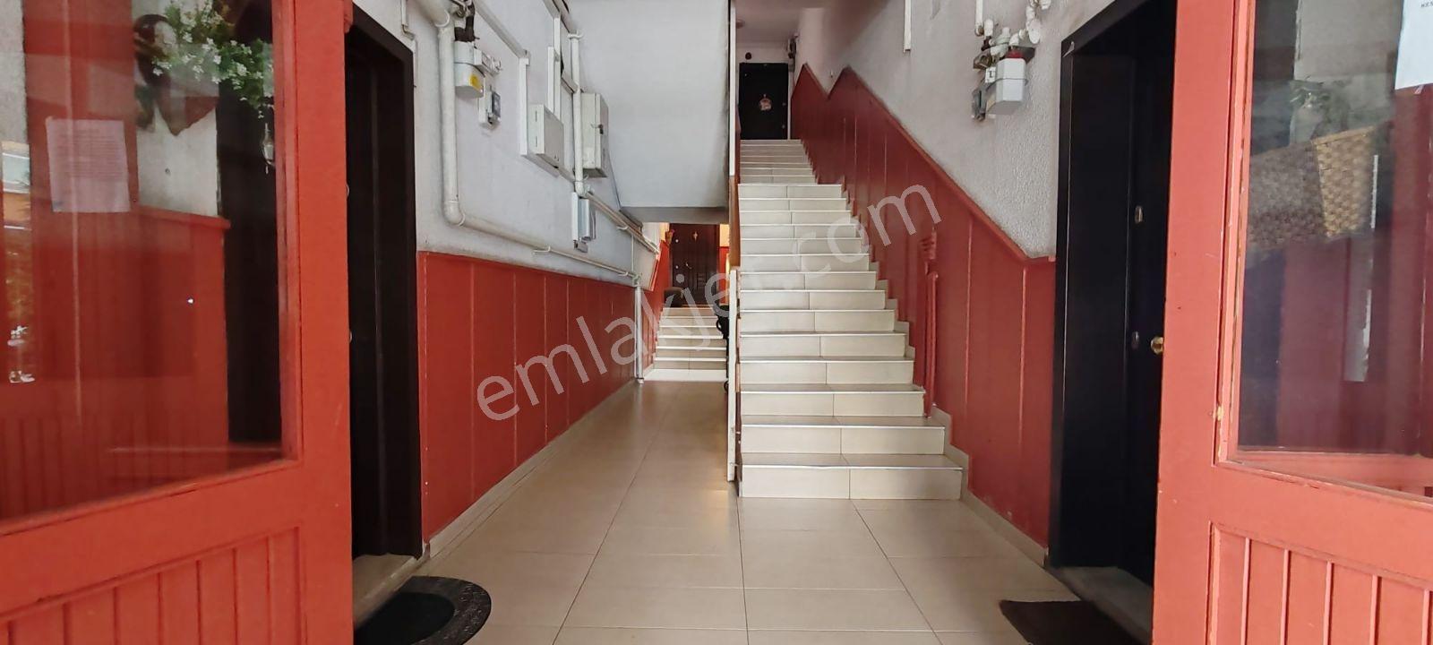 Tirebolu Sokakta 3+1 Satılık Daire — fotoğraf 9
