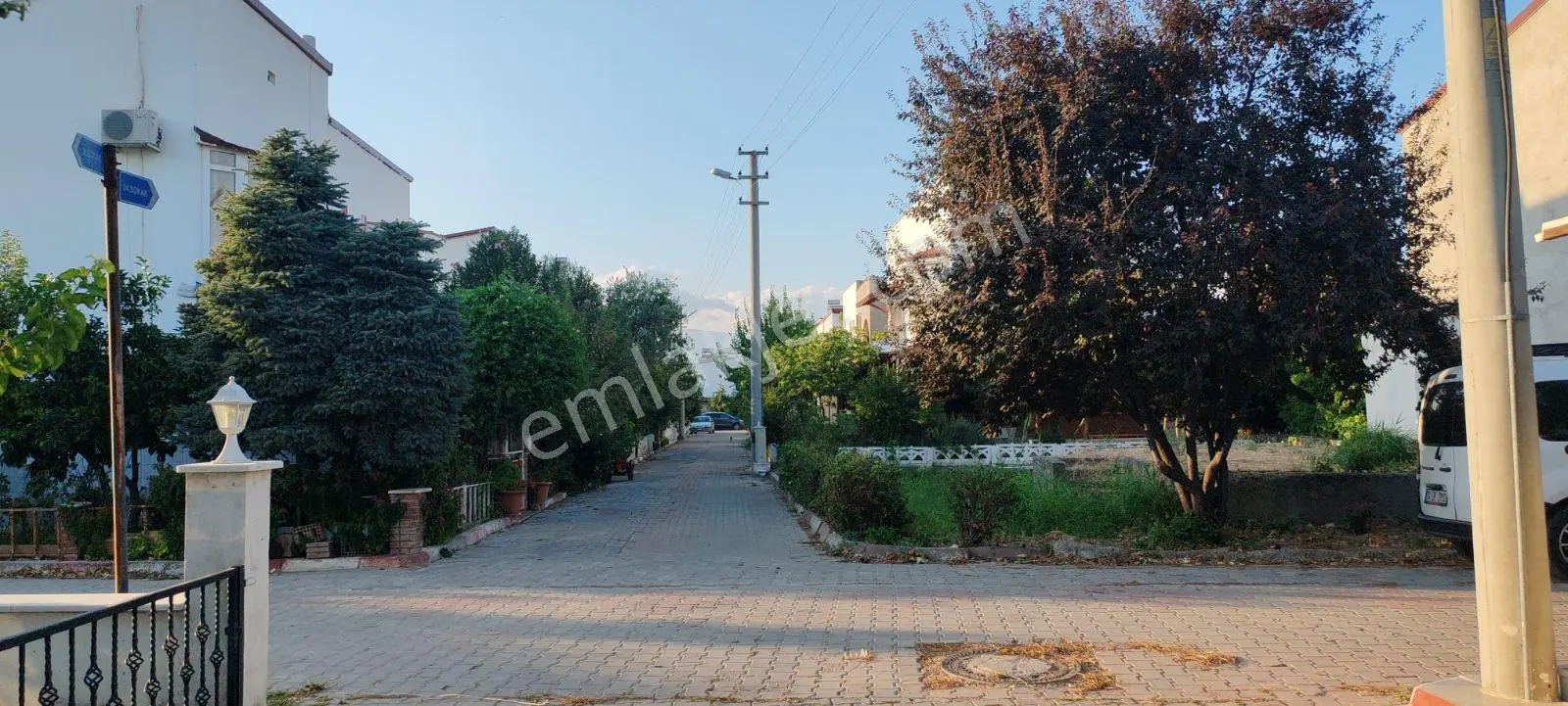 Burhaniye İmko Sitesi'nde Tümüyle Yenilenmiş Villa — fotoğraf 3