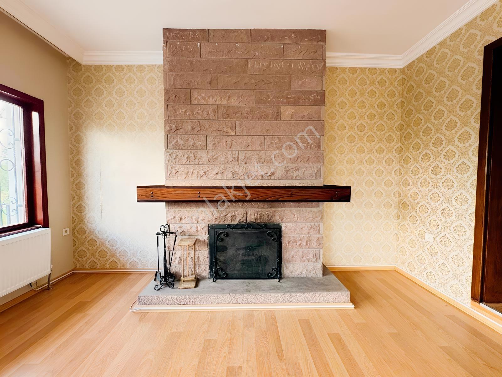Gölbaşı Satılık 8+1 Villa Göl Manzaralı Site İçerisinde 3 Katlı! — fotoğraf 8
