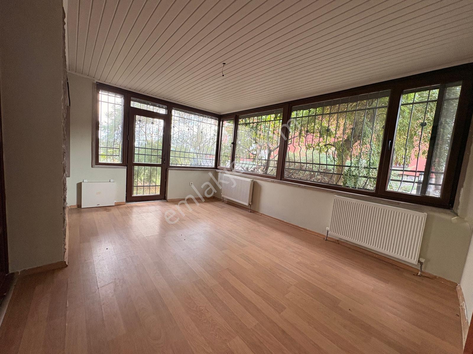 Gölbaşı Satılık 8+1 Villa Göl Manzaralı Site İçerisinde 3 Katlı! — fotoğraf 13