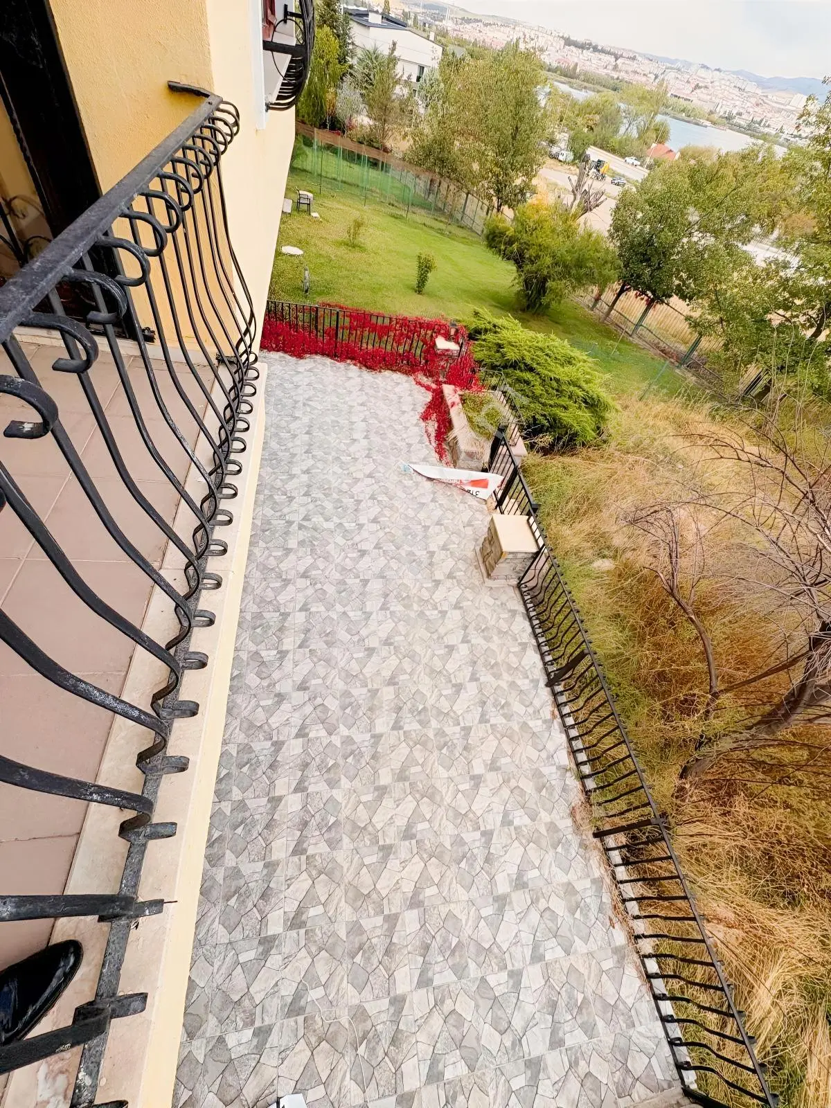 Gölbaşı Satılık 8+1 Villa Göl Manzaralı Site İçerisinde 3 Katlı! — fotoğraf 48
