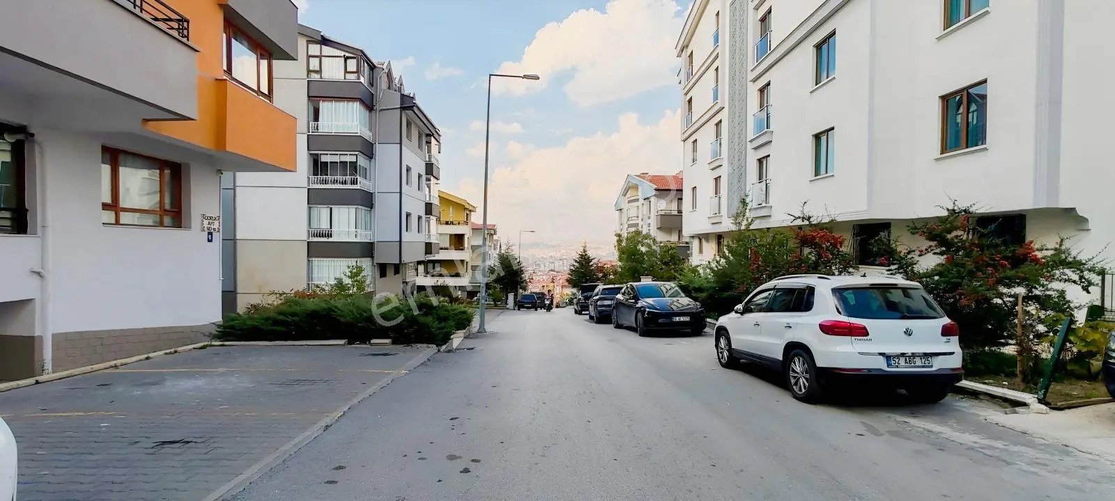 Cevizlidere Caddesine Yakın Ara Kat Kombili 3+1 Satılık Daire — fotoğraf 3
