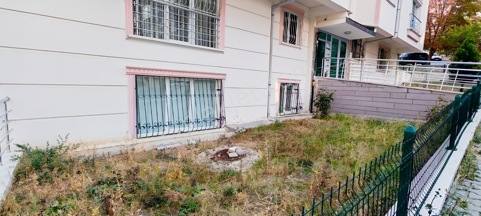 Cevizlidere Caddesine Yakın Ara Kat Kombili 3+1 Satılık Daire — fotoğraf 9