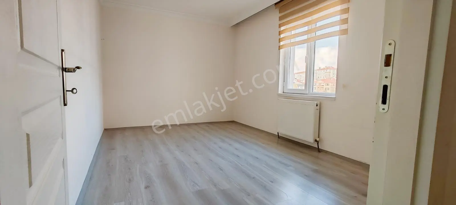Cevizlidere Caddesine Yakın Ara Kat Kombili 3+1 Satılık Daire — fotoğraf 33
