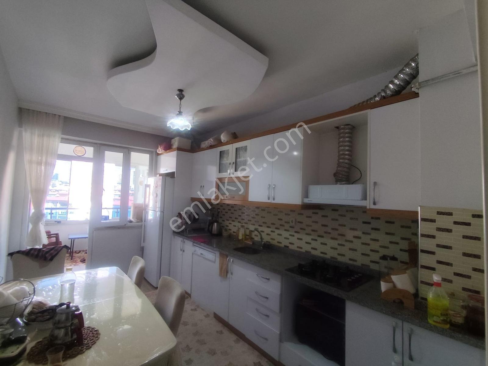 Tekerek Mahallesinde Satılık 3+1 Daire — fotoğraf 2