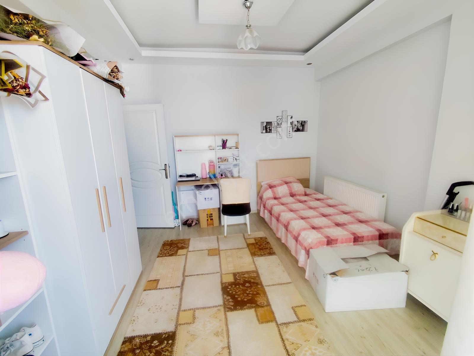 Tekerek Mahallesinde Satılık 3+1 Daire — fotoğraf 5